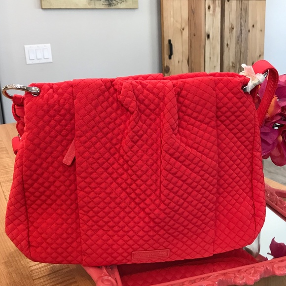 Vera Bradley Handbags - SOLD ⬇️Vera Bradley Hadley Crossbody-NWT